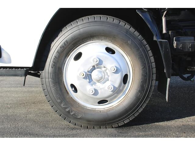 いすゞエルフコンテナ専用車小型（2t・3t）[写真25]