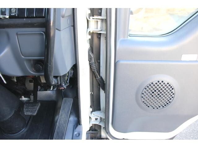 いすゞエルフコンテナ専用車小型（2t・3t）[写真36]