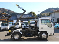 いすゞエルフコンテナ専用車小型（2t・3t）[写真05]