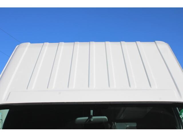 いすゞエルフコンテナ専用車小型（2t・3t）[写真08]