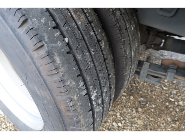 トヨタトヨエース平ボディ小型（2t・3t）[写真14]