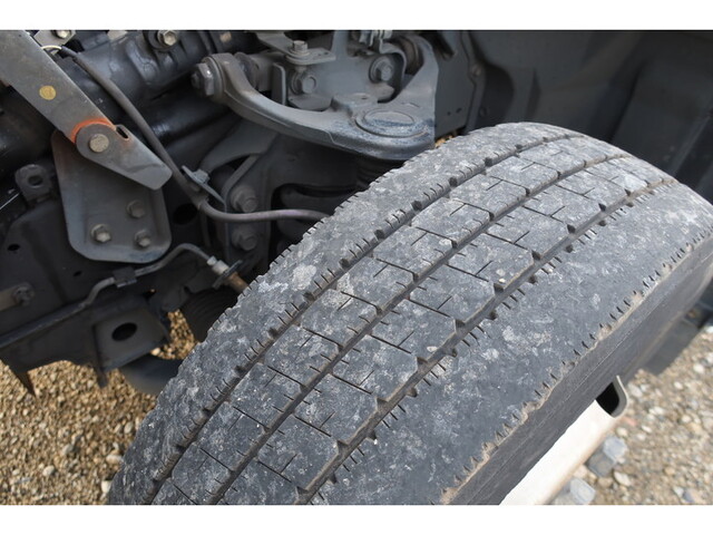 トヨタトヨエース平ボディ小型（2t・3t）[写真24]