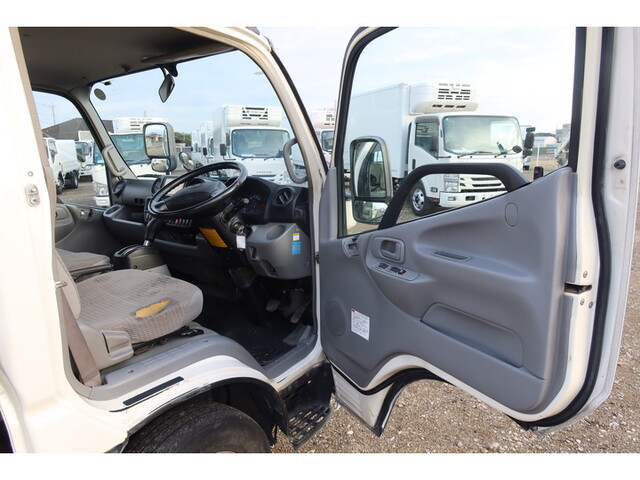 トヨタトヨエース平ボディ小型（2t・3t）[写真34]