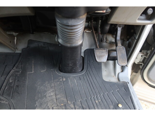 トヨタトヨエース平ボディ小型（2t・3t）[写真37]