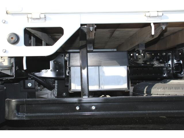 日産アトラス平ボディ小型（2t・3t）[写真19]