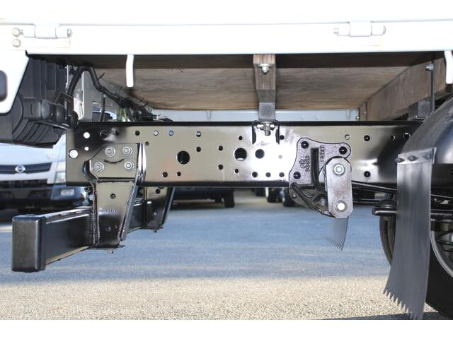 日産アトラス平ボディ小型（2t・3t）[写真23]