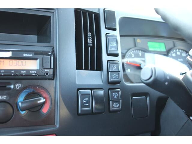 日産アトラス平ボディ小型（2t・3t）[写真32]