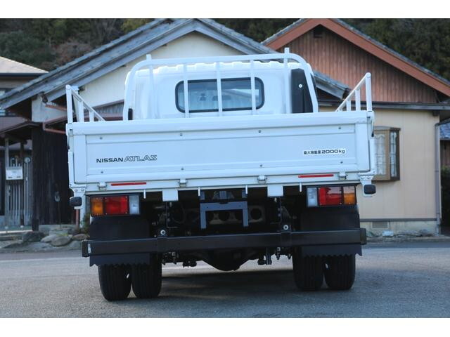 日産アトラス平ボディ小型（2t・3t）[写真08]