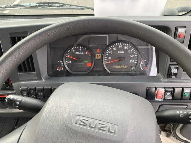 いすゞエルフパネルバン小型（2t・3t）[写真15]