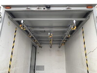 いすゞエルフパネルバン小型（2t・3t）[写真08]