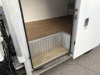 いすゞエルフパネルバン小型（2t・3t）[写真10]