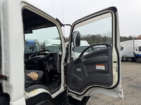 いすゞフォワード冷凍車（冷蔵車）中型（4t）[写真30]