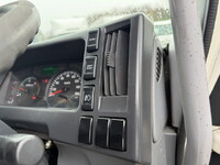 いすゞフォワード冷凍車（冷蔵車）中型（4t）[写真32]