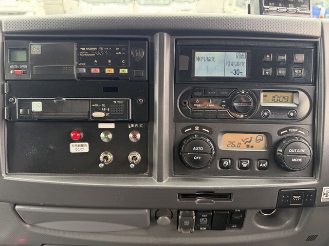 いすゞフォワード冷凍車（冷蔵車）中型（4t）[写真33]