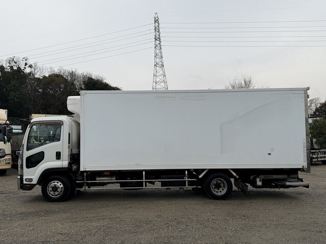 いすゞフォワード冷凍車（冷蔵車）中型（4t）[写真07]