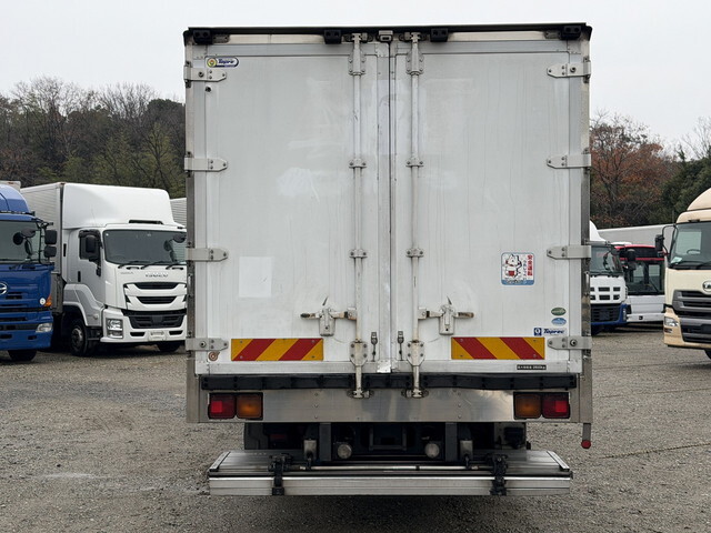 いすゞフォワード冷凍車（冷蔵車）中型（4t）[写真08]