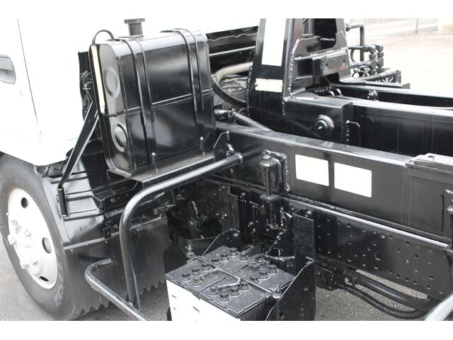 いすゞエルフコンテナ専用車小型（2t・3t）[写真15]