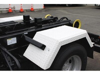 いすゞエルフコンテナ専用車小型（2t・3t）[写真18]