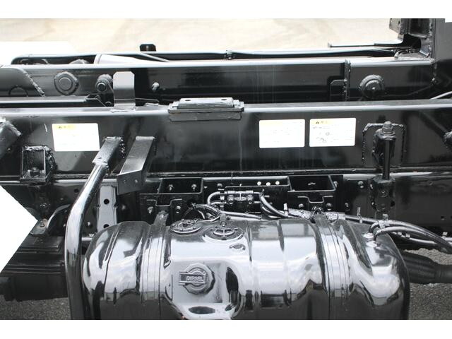 いすゞエルフコンテナ専用車小型（2t・3t）[写真22]