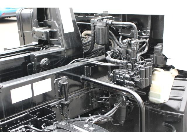 いすゞエルフコンテナ専用車小型（2t・3t）[写真23]