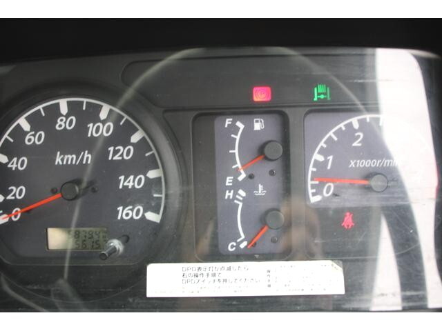 いすゞエルフコンテナ専用車小型（2t・3t）[写真29]