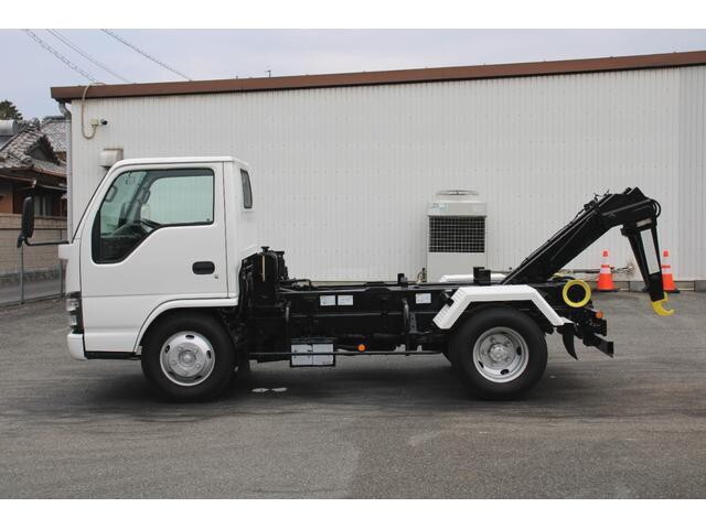 いすゞエルフコンテナ専用車小型（2t・3t）[写真03]