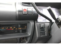 いすゞエルフコンテナ専用車小型（2t・3t）[写真32]