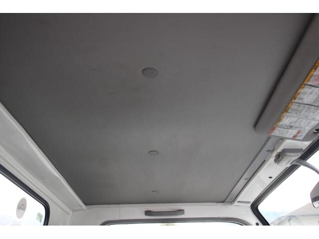 いすゞエルフコンテナ専用車小型（2t・3t）[写真38]