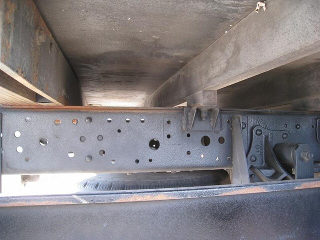 いすゞエルフクレーン4段小型（2t・3t）[写真15]