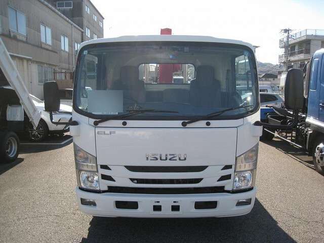 いすゞエルフクレーン4段小型（2t・3t）[写真05]