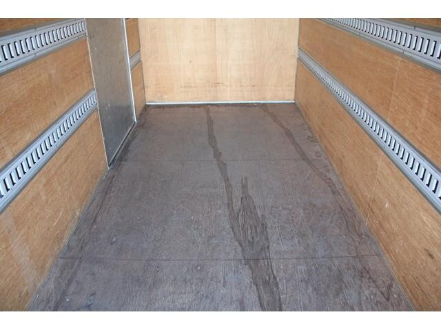 いすゞエルフアルミバン小型（2t・3t）[写真14]