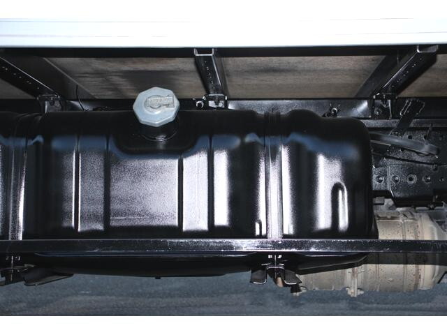 いすゞエルフアルミバン小型（2t・3t）[写真22]