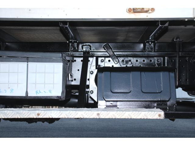 いすゞエルフアルミバン小型（2t・3t）[写真27]