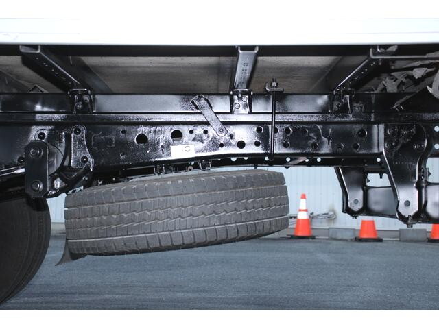 いすゞエルフアルミバン小型（2t・3t）[写真28]