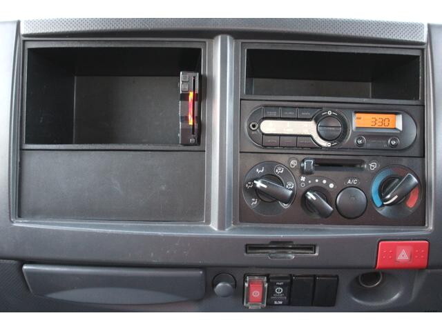 いすゞエルフアルミバン小型（2t・3t）[写真34]