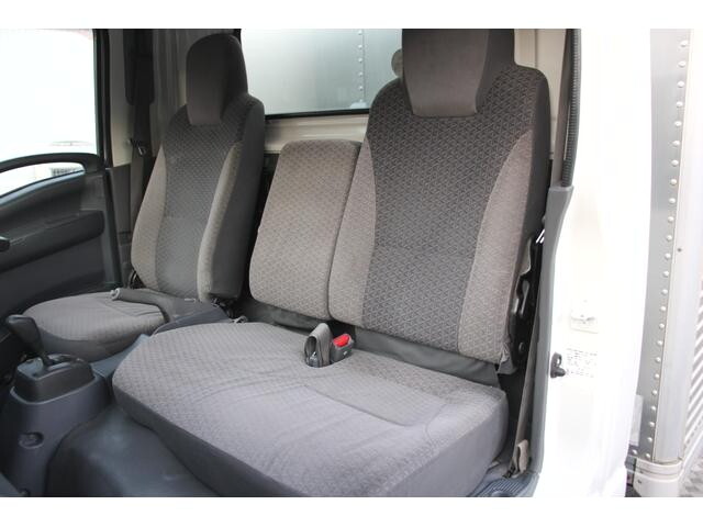 いすゞエルフアルミバン小型（2t・3t）[写真37]