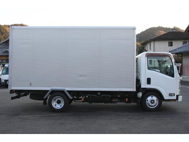 いすゞエルフアルミバン小型（2t・3t）[写真05]