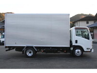 いすゞエルフアルミバン小型（2t・3t）[写真06]