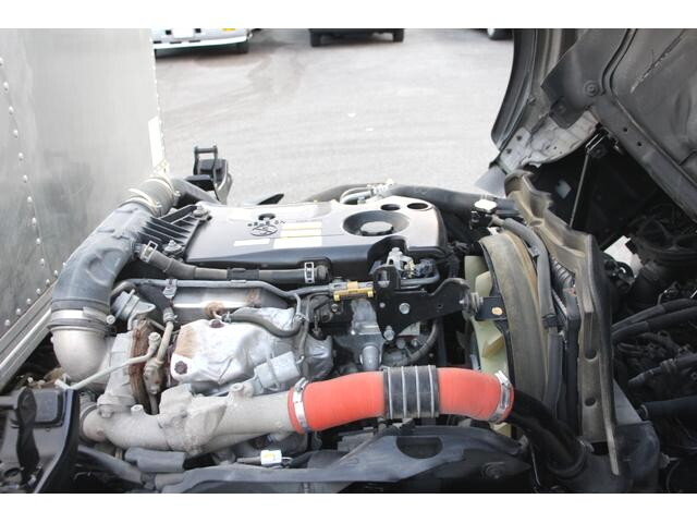 いすゞエルフアルミバン小型（2t・3t）[写真09]