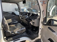 三菱ふそうキャンターアルミバン小型（2t・3t）[写真17]