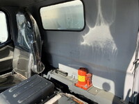 三菱ふそうキャンターアルミバン小型（2t・3t）[写真24]