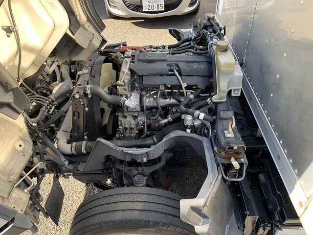 三菱ふそうキャンターアルミバン小型（2t・3t）[写真24]