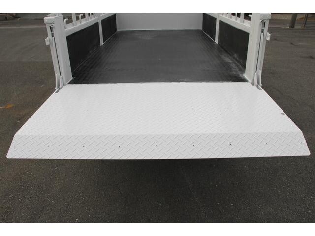 日野デュトロ平ボディ小型（2t・3t）[写真11]