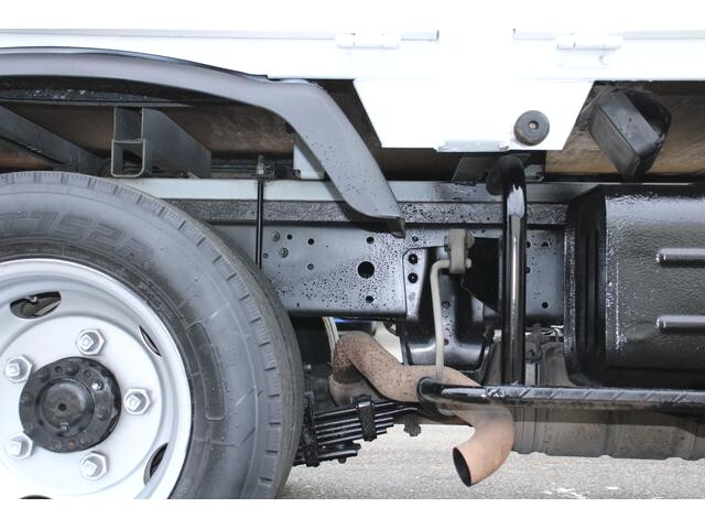 日野デュトロ平ボディ小型（2t・3t）[写真24]