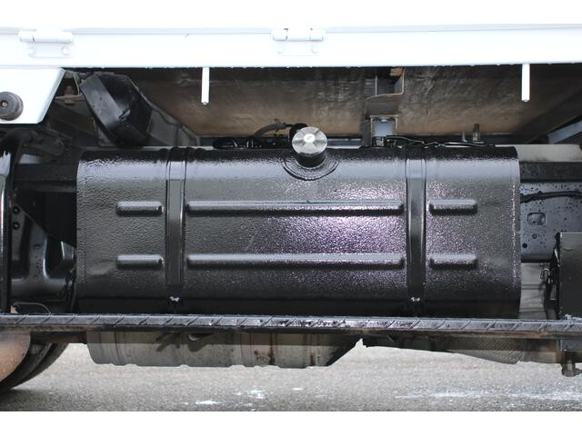 日野デュトロ平ボディ小型（2t・3t）[写真28]