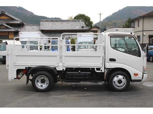 日野デュトロ平ボディ小型（2t・3t）[写真05]