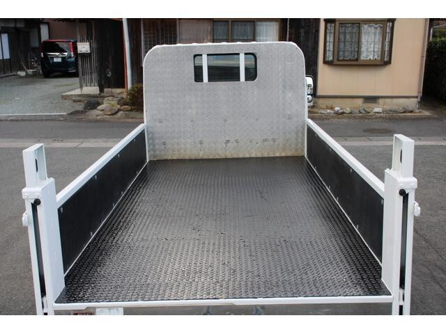 日野デュトロ平ボディ小型（2t・3t）[写真11]