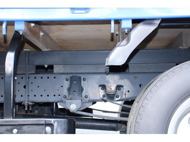 いすゞエルフ平ボディ小型（2t・3t）[写真18]