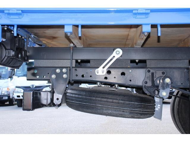 いすゞエルフ平ボディ小型（2t・3t）[写真21]