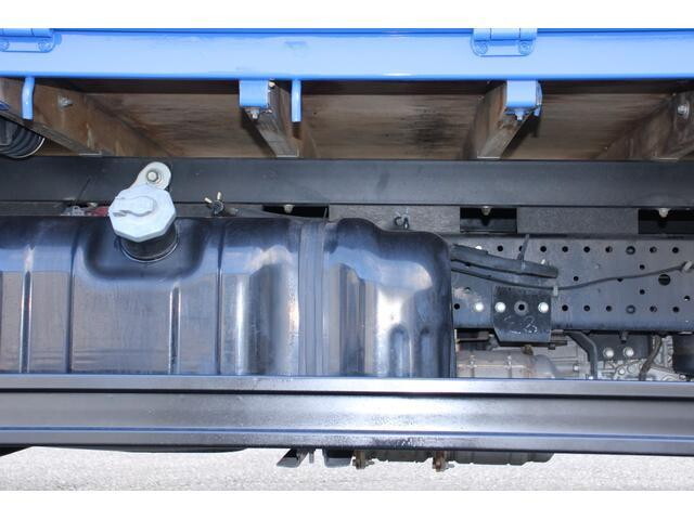 いすゞエルフ平ボディ小型（2t・3t）[写真23]